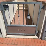 Oasi Relax Con Jacuzzi E Giardino Privato Apartman